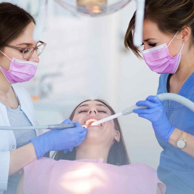 servizi-7 https://turismodentare.bloom.com.al/wp-content/uploads/2024/11/servizi-7-640x640.jpg